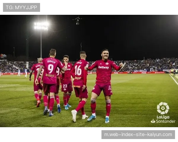 阿拉维斯客场不敌莱万特后保级形势严峻 防守体系需重新构建 阿拉维斯客场不敌莱万特后保级形势严峻 防守体系需重新构建